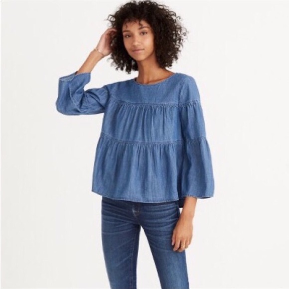 Madewell Tops - 🍷 Madewell Tier Denim Top Anais Wash Size XS NWT